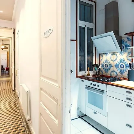 Large Patio 4 Bedrooms 4 Bathrooms Of Which 3 En-suite Apartment Barcelona