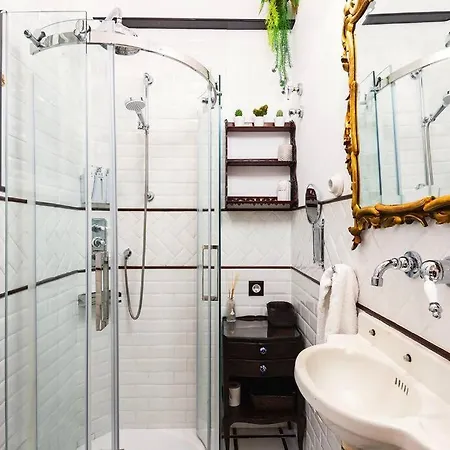 Large Patio 4 Bedrooms 4 Bathrooms Of Which 3 En-suite Apartment