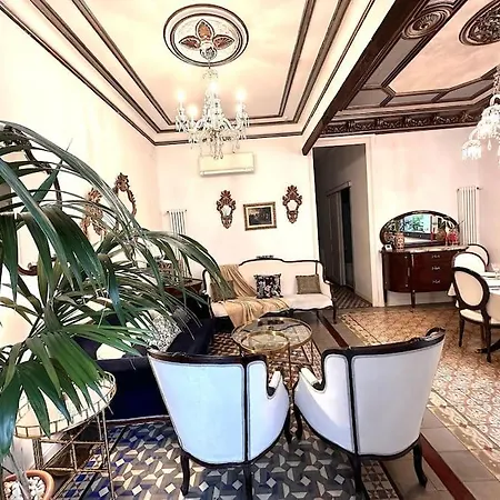 Large Patio 4 Bedrooms 4 Bathrooms Of Which 3 En-suite 아파트