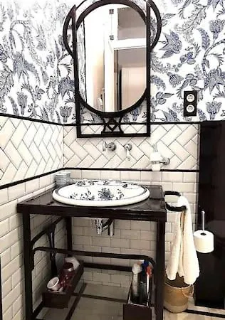 Large Patio 4 Bedrooms 4 Bathrooms Of Which 3 En-suite 아파트