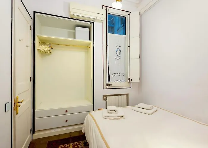 Large Patio 4 Bedrooms 4 Bathrooms Of Which 3 En-suite * برشلونة