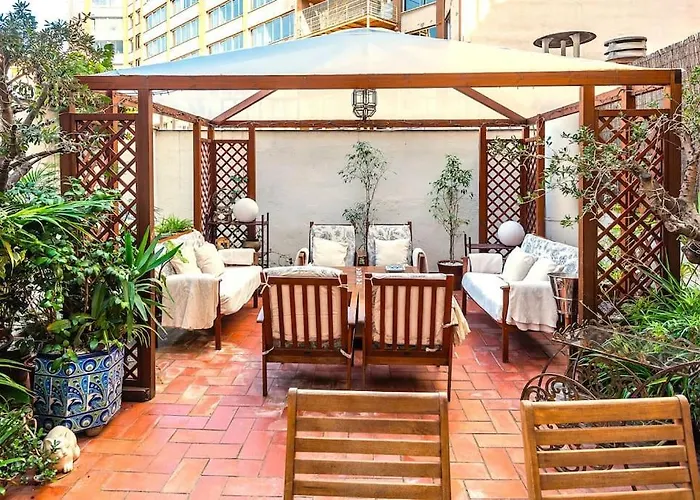 Large Patio 4 Bedrooms 4 Bathrooms Of Which 3 En-suite * برشلونة