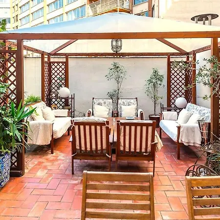 Large Patio 4 Bedrooms 4 Bathrooms Of Which 3 En-suite * Barcelona