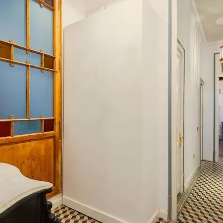 Large Patio 4 Bedrooms 4 Bathrooms Of Which 3 En-suite Barcelona